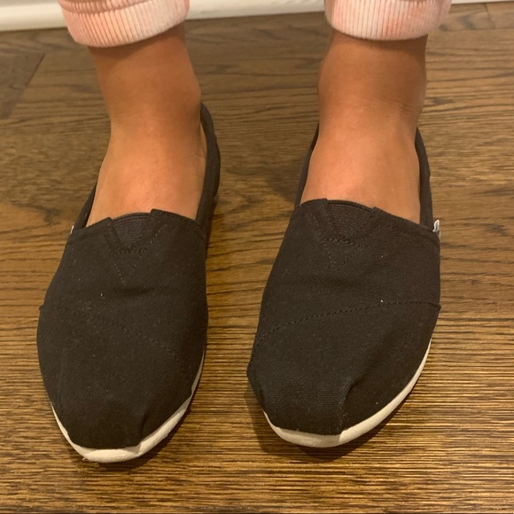 Toms Shoes - Tom’s Black on Black Women’s Slip on Canvas
